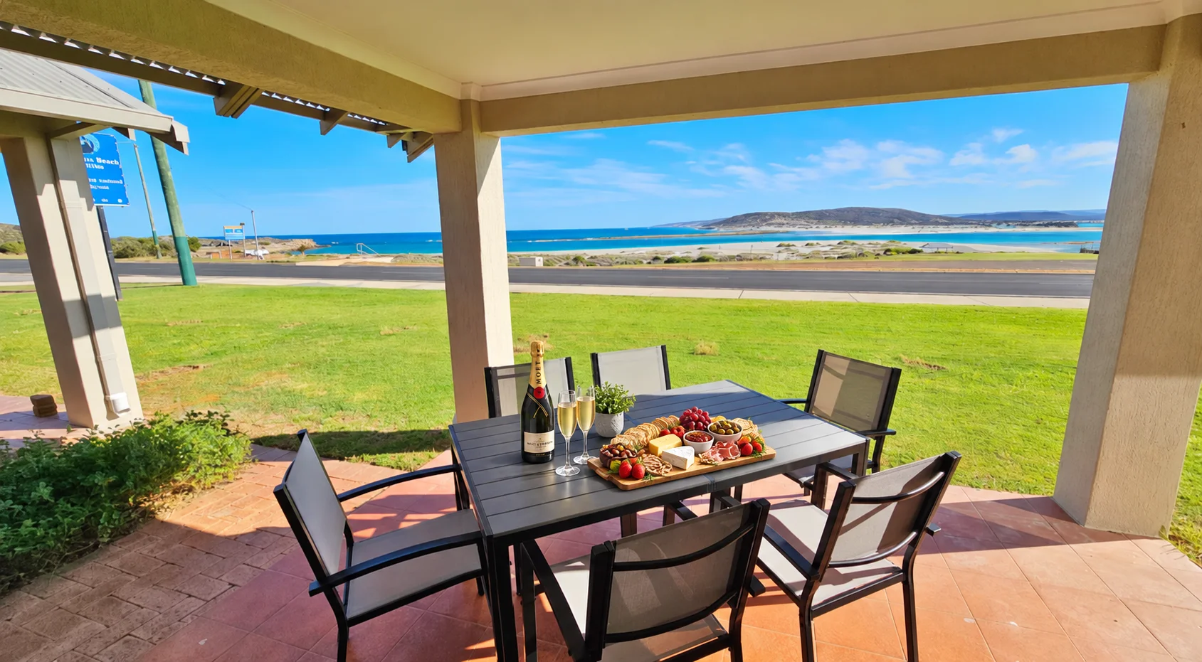 Pelican Shore Villas — The best located complex in the whole of Kalbarri.